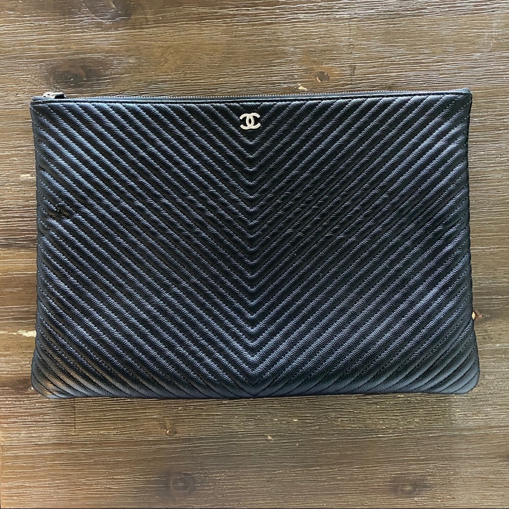 Chanel Chevron O Case